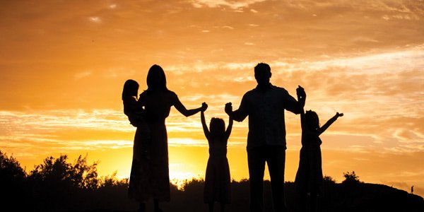 Menjadi Keluarga Sukses “Anak Hebat, Orangtua Hebat”